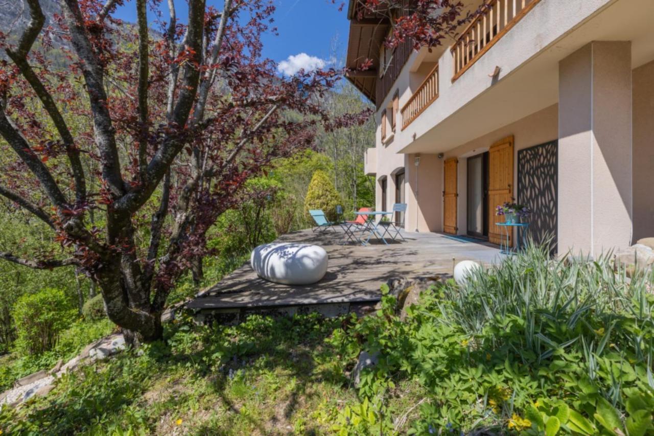 La Tour 74 Apartment Thones Exterior photo